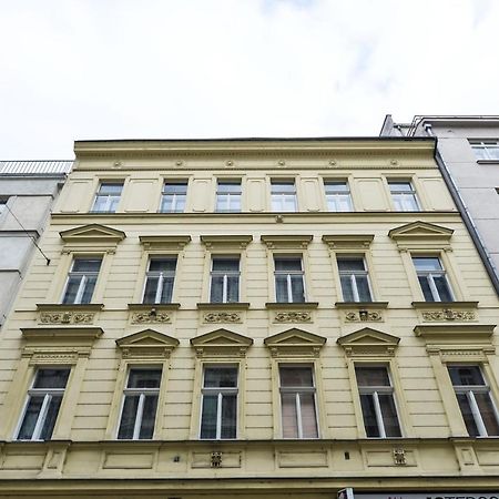 Cosmopolitan Central Prague Apartment Exterior foto