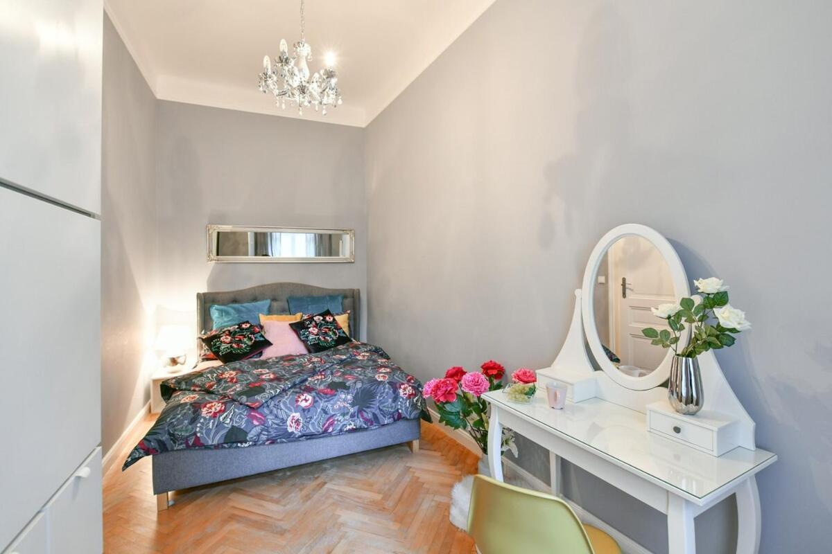 Cosmopolitan Central Prague Apartment Exterior foto